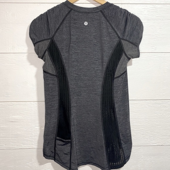 Lululemon running Top size 4 - Picture 1 of 3